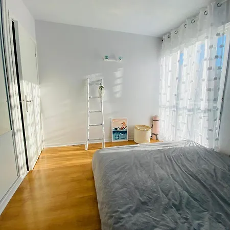 Appartement T2 A 50 Metres De La Mer, Belle Vue Sur Vegetation *